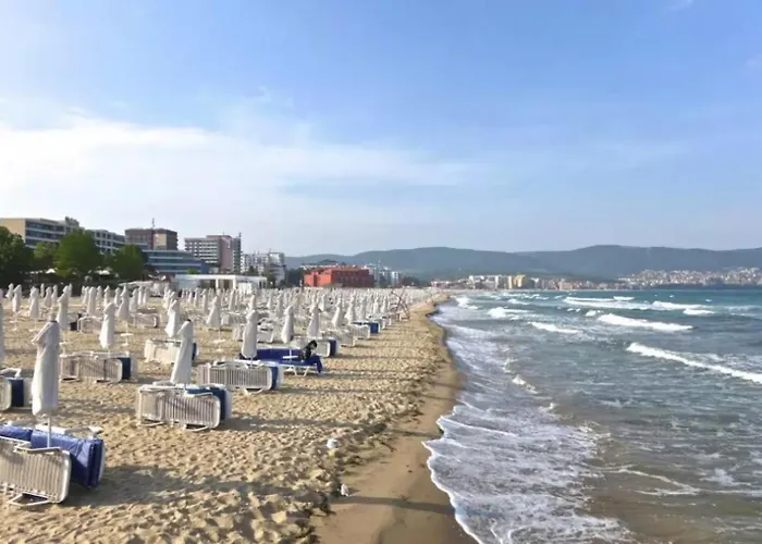 Sunny Day 6 11 Apartment Slantschew brjag